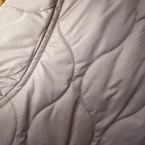 Old Navy Taupey/Mauve Quilted Puffer Jacket - Picture 2 of 4